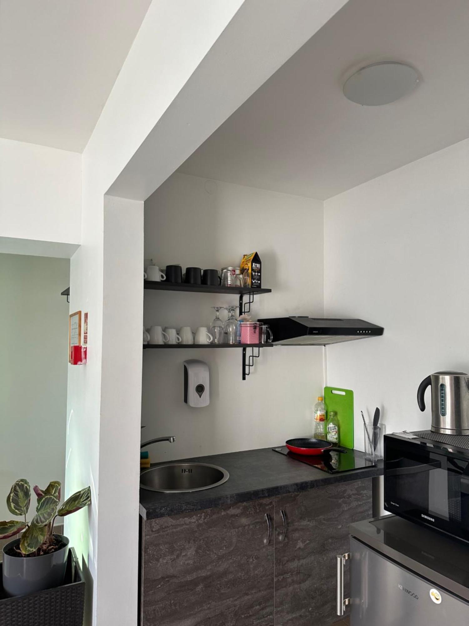 Cill Easy Hotel With Self Check-In Ādaži Bagian luar foto